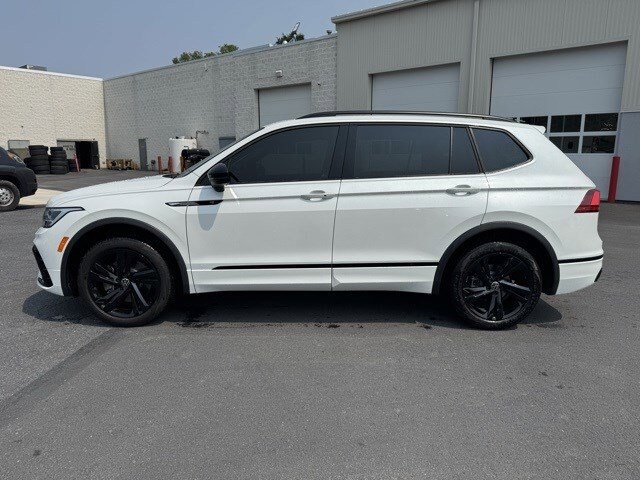 Used 2024 Volkswagen Tiguan SE R-LINE BLACK with VIN 3VV8B7AXXRM196784 for sale in Mechanicsburg, PA