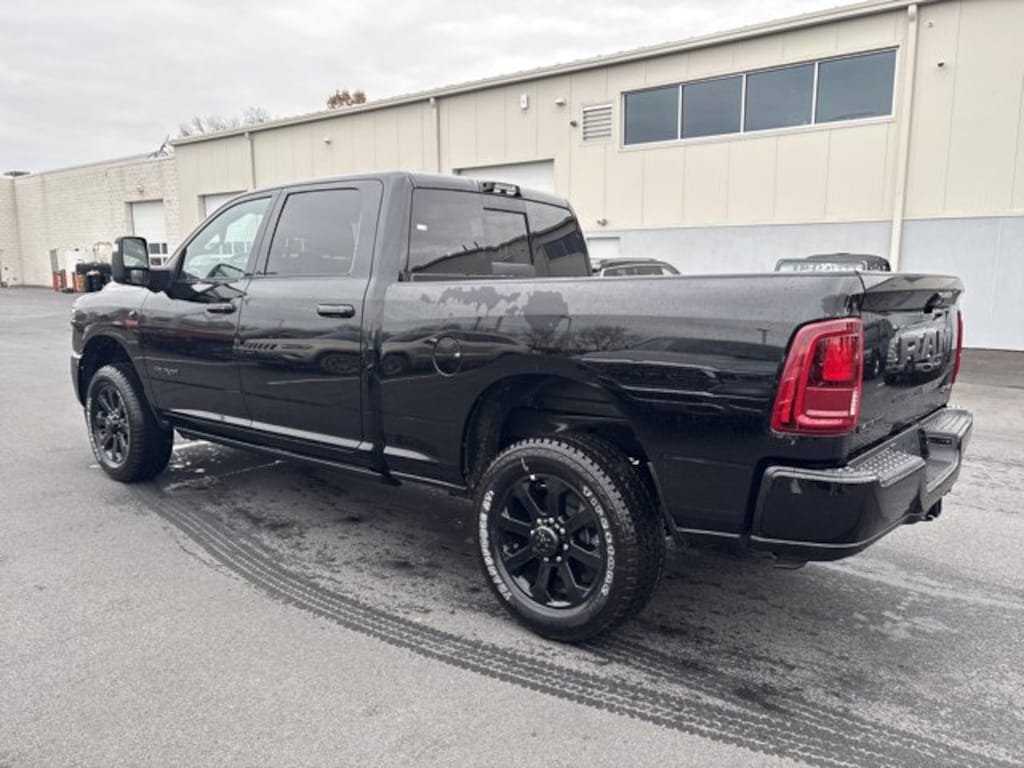 New 2026 Ram 2500 LARAMIE CREW CAB 4X4 6'4 BOX Pickup