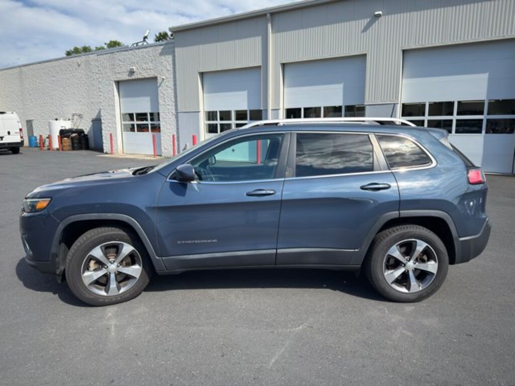 Used 2020 Jeep Renegade Latitude SUV