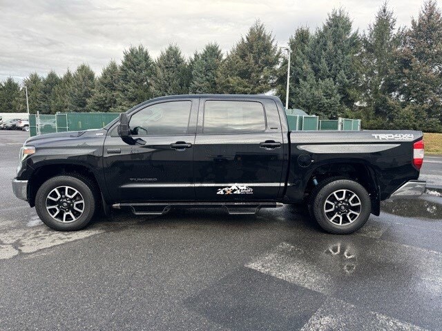 2021 Toyota Tundra SR5 CrewMax photo 2