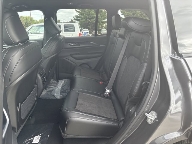 2025 Jeep Grand Cherokee Altitude - Photo 14