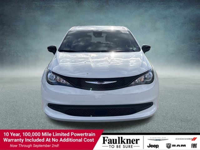 2026 Chrysler Voyager LX's photo