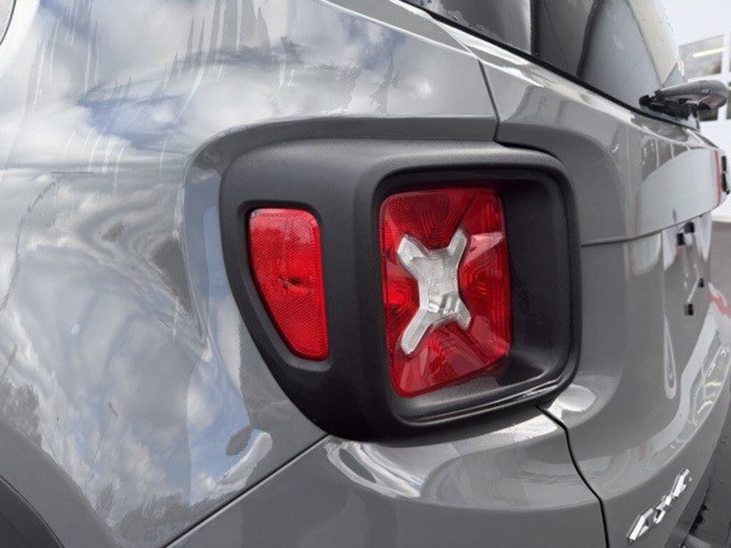 Used 2021 Jeep Renegade Latitude SUV