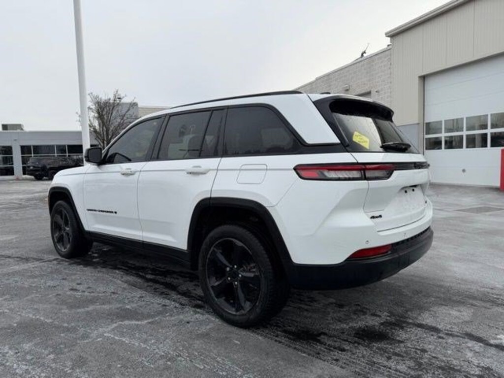 Used 2023 Jeep Grand Cherokee Limited SUV