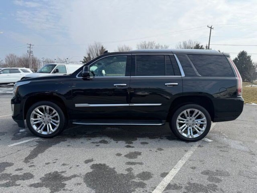 Used 2019 CADILLAC Escalade Luxury SUV