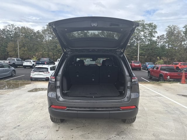 2025 Jeep Grand Cherokee Altitude - Photo 11
