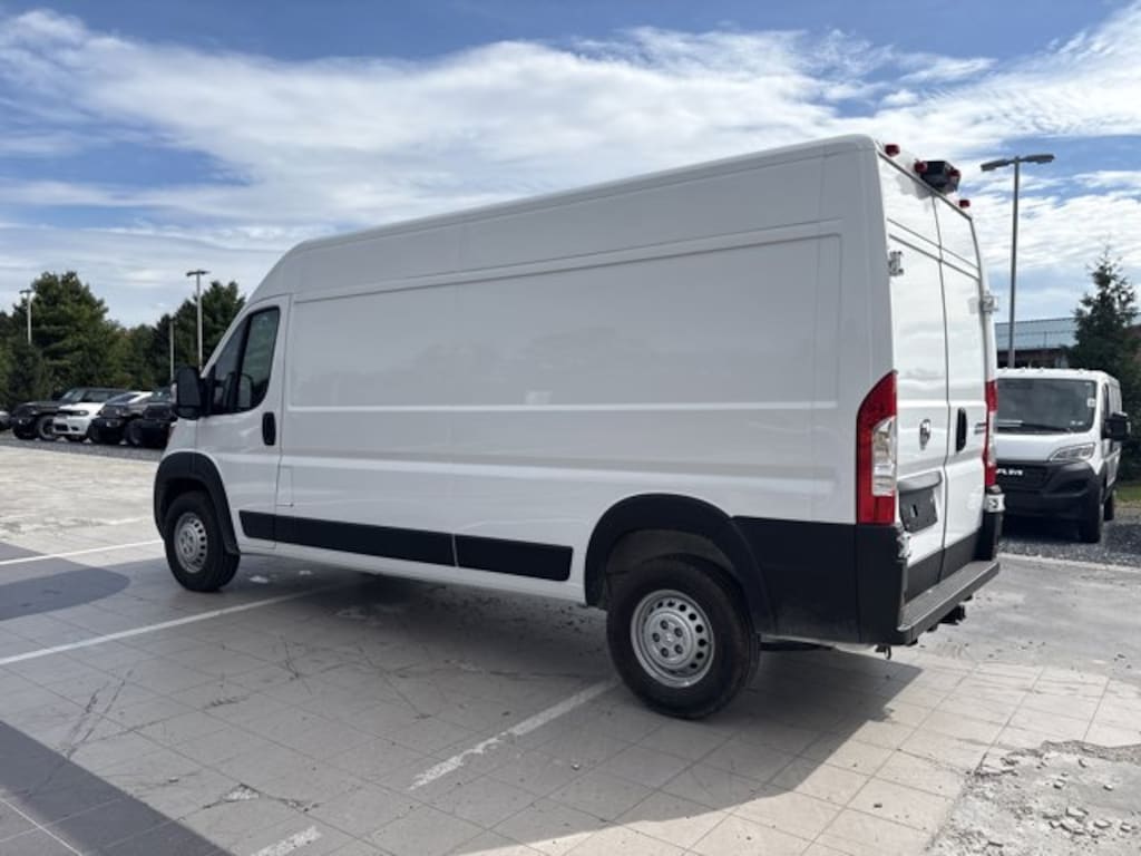 New 2025 Ram ProMaster PROMASTER 3500 TRADESMAN CARGO VAN HIGH ROOF 136' Cargo Van