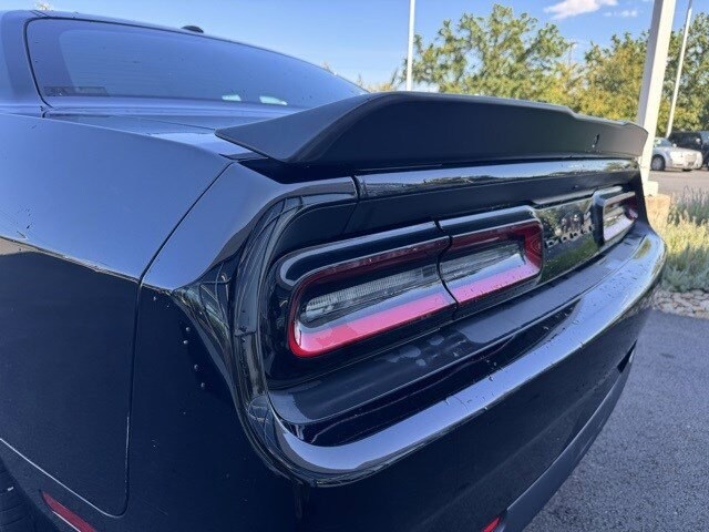 2022 Dodge Challenger SXT photo 4