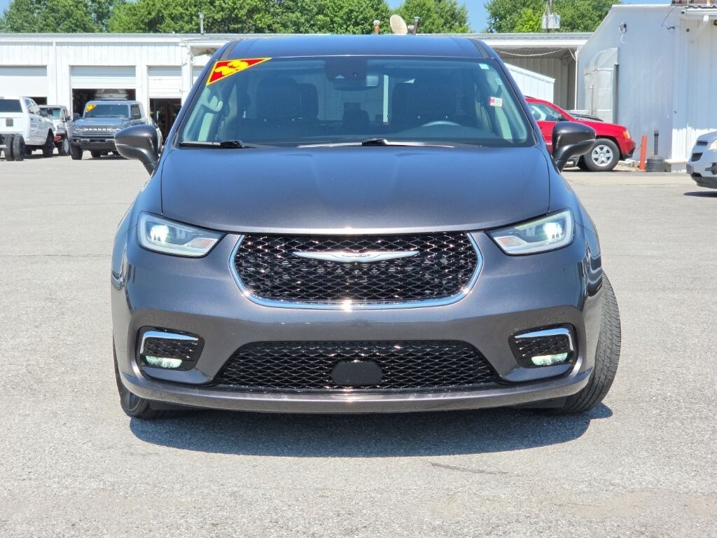 Certified 2023 Chrysler Pacifica Touring L Van Passenger Van