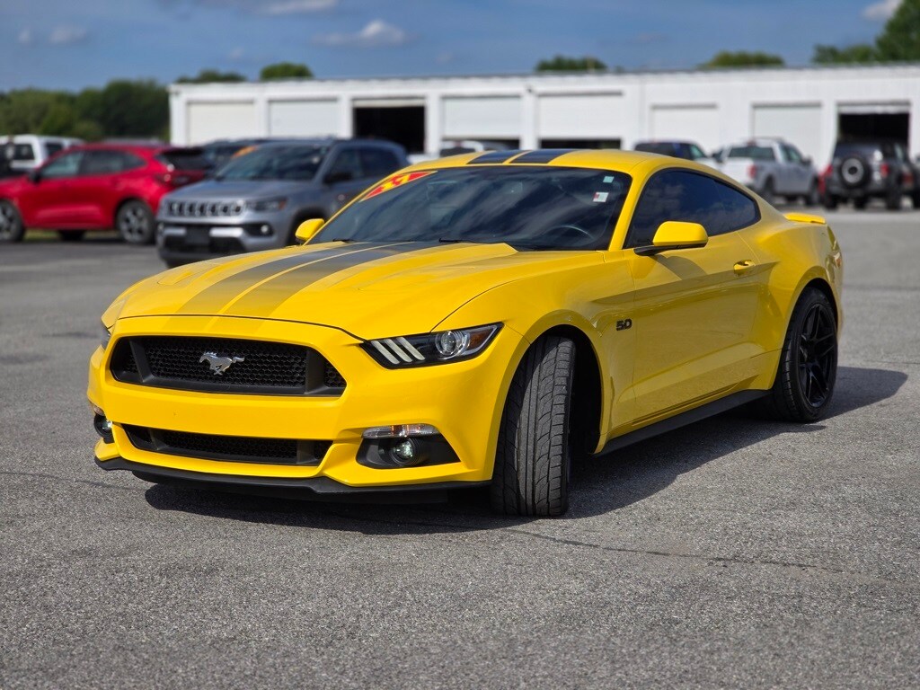 2017 Ford Mustang GT photo 3