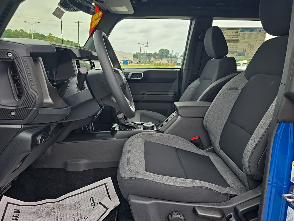 2025 Ford Bronco 4-Door Base - Photo 14