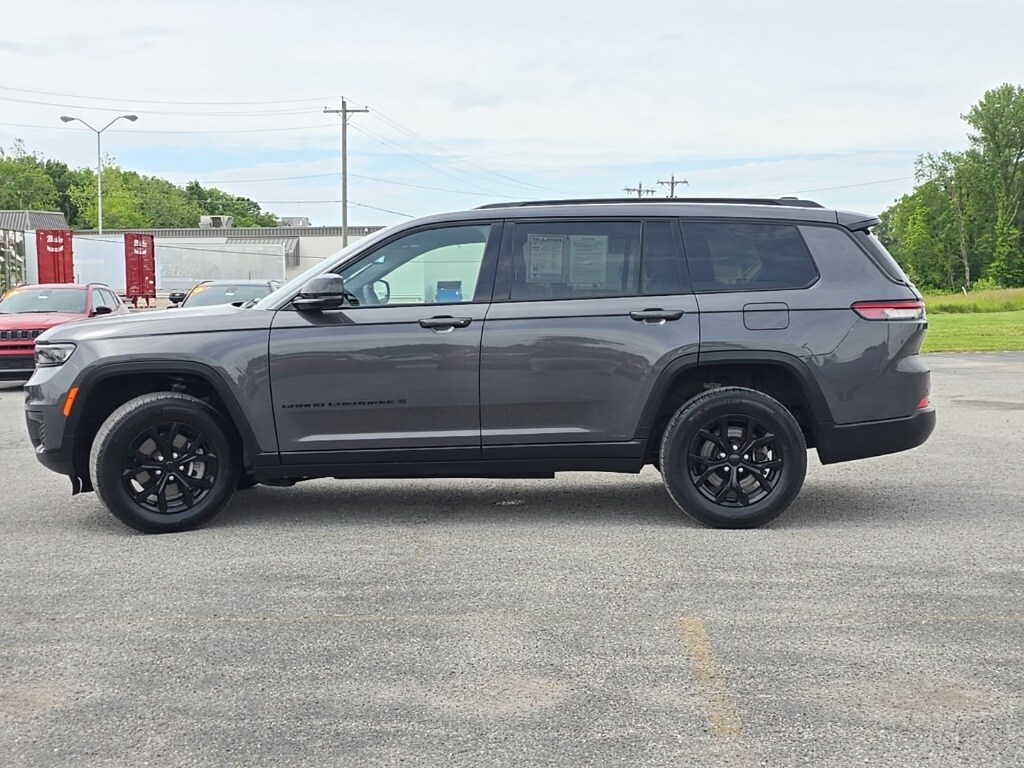 2024 Jeep Grand Cherokee Altitude photo 4