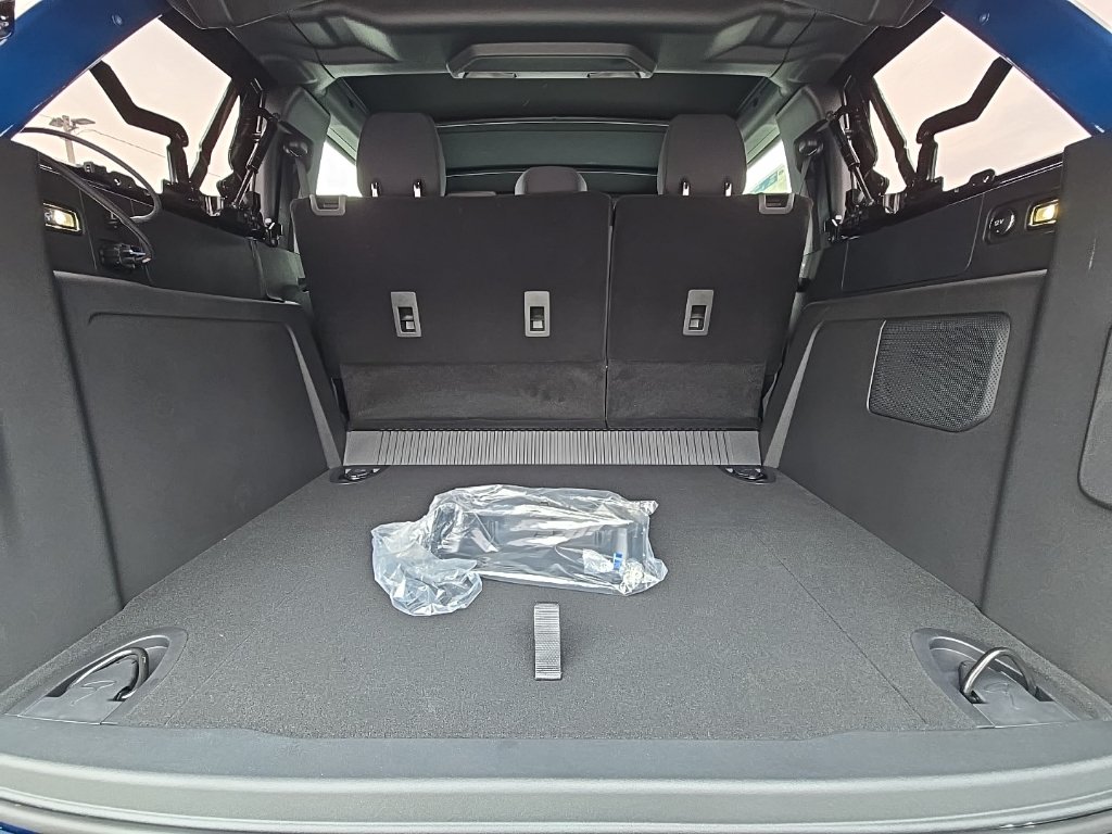 2025 Ford Bronco 4-Door Base - Photo 33