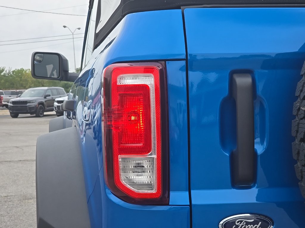 2025 Ford Bronco 4-Door Base - Photo 12
