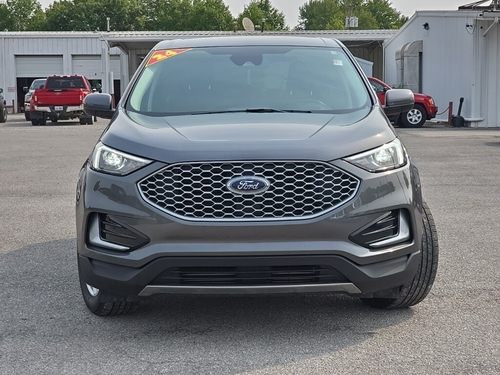 2024 Ford Edge SEL photo 2
