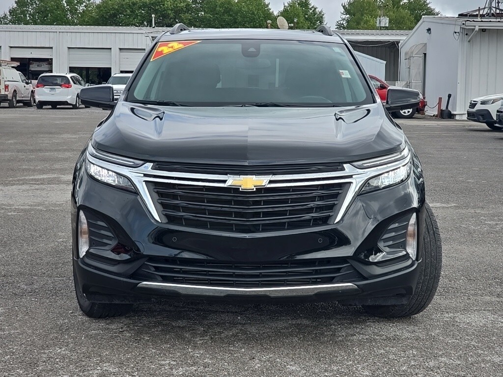 2022 Chevrolet Equinox LT photo 2