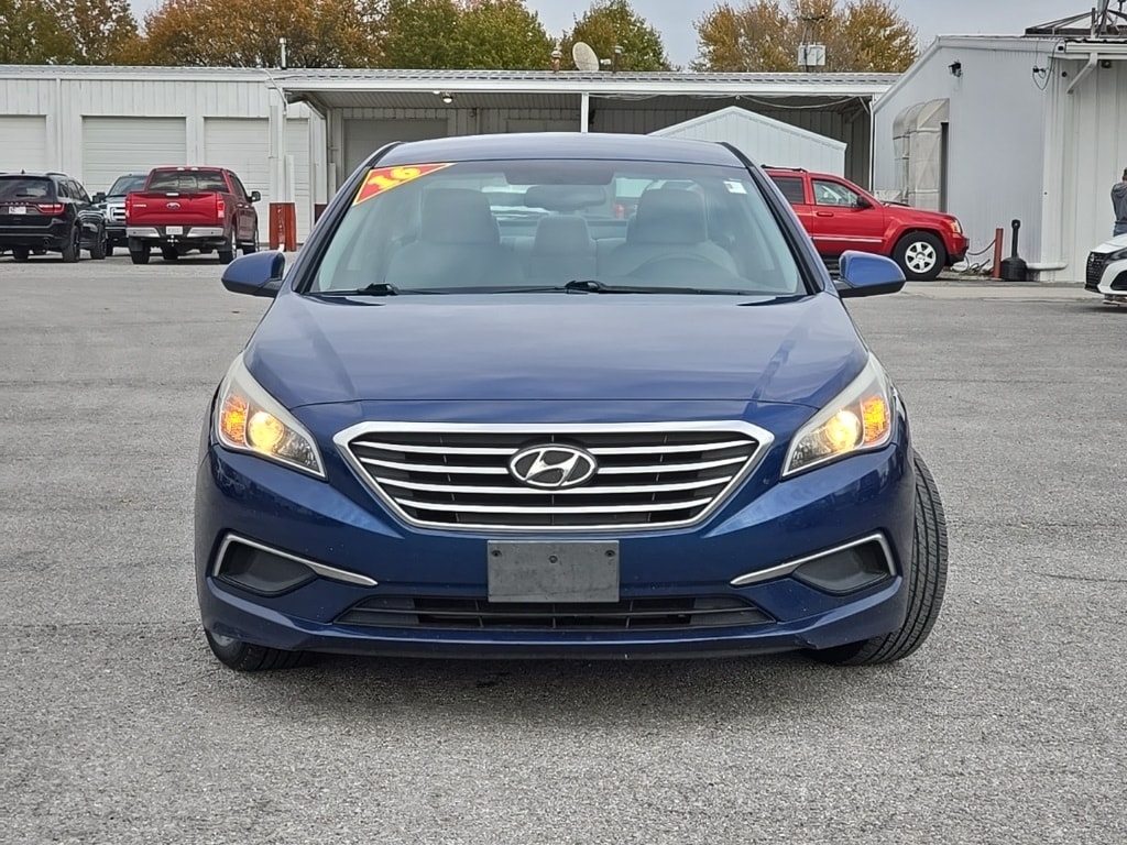 Used 2016 Hyundai Sonata SE with VIN 5NPE24AF9GH289337 for sale in Mount Carmel, IL