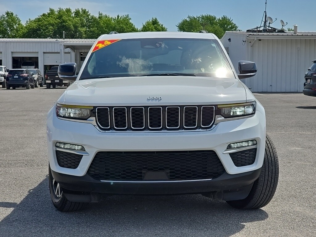 2024 Jeep Grand Cherokee Limited photo 2