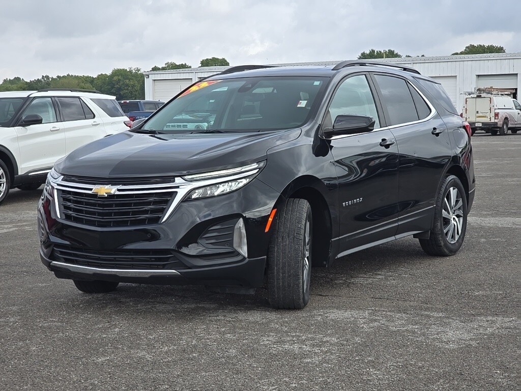 2022 Chevrolet Equinox LT photo 3