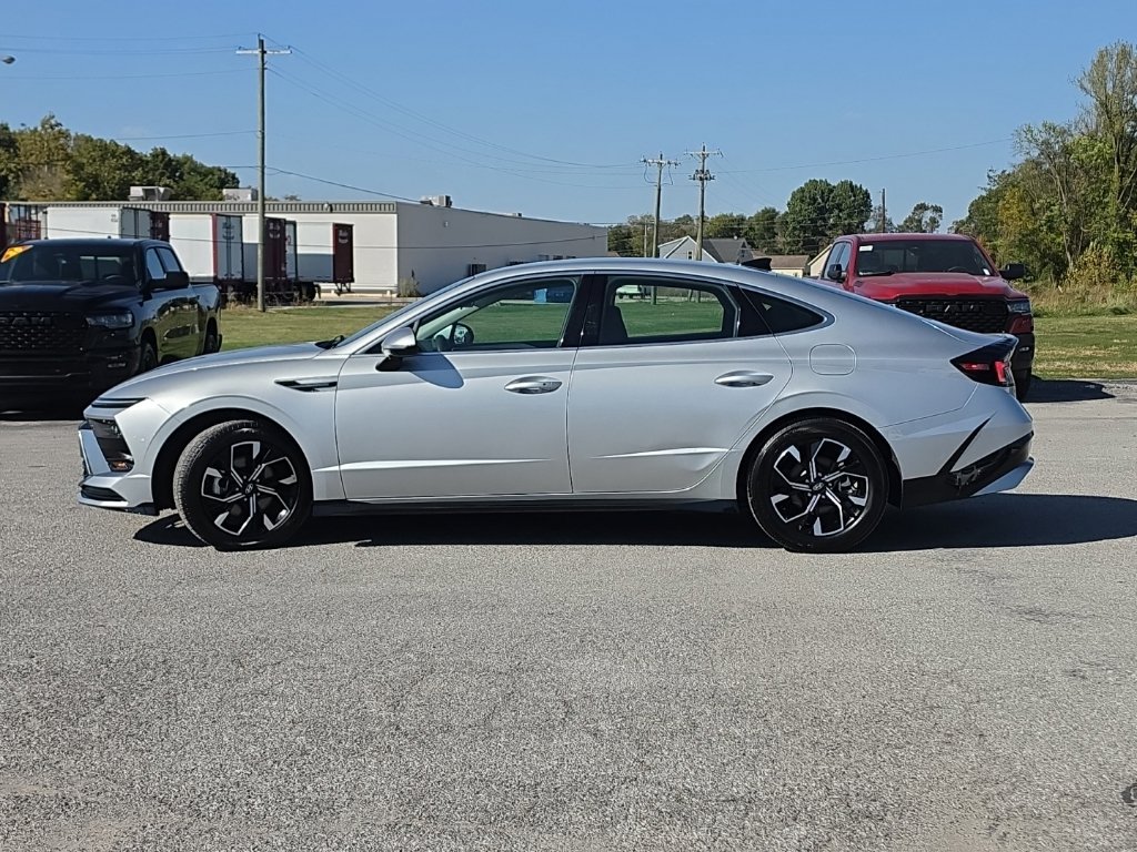 Used 2025 Hyundai Sonata SEL Sedan