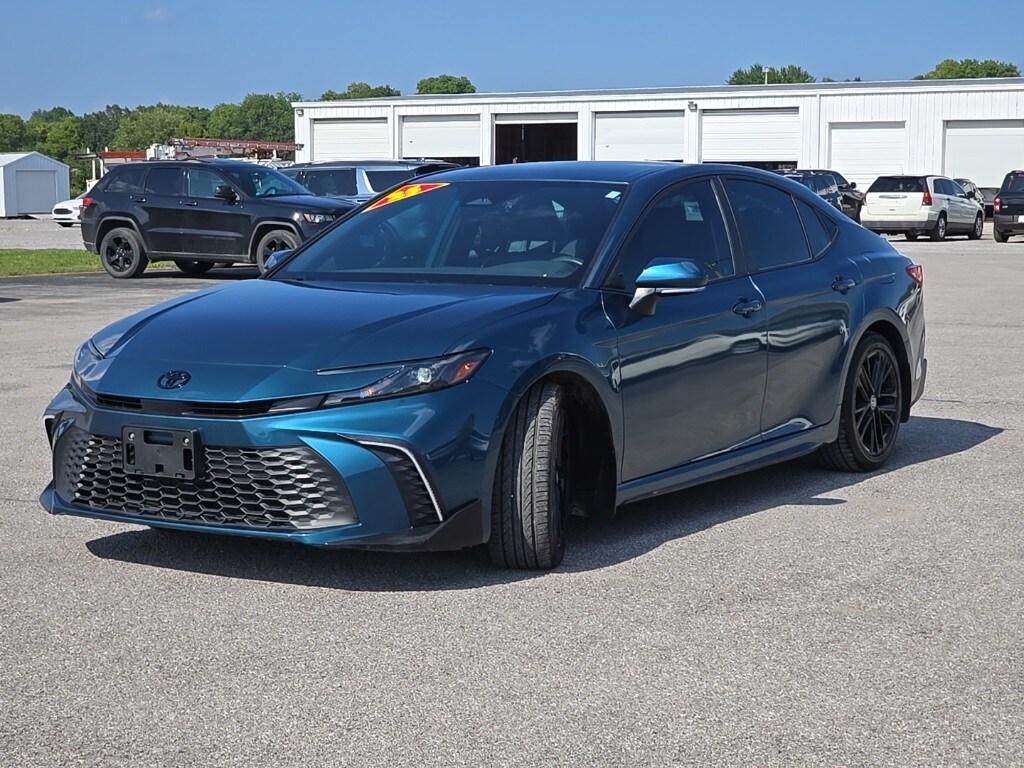 2025 Toyota Camry photo 3