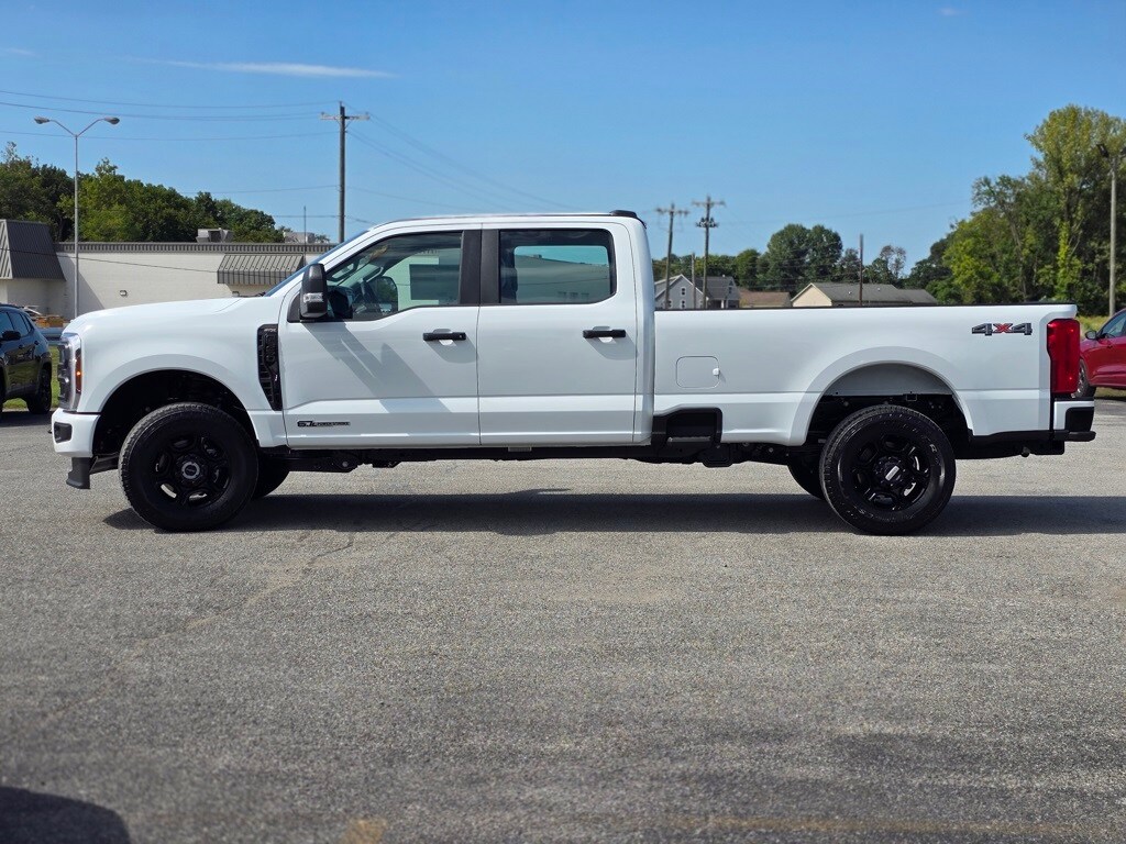 2026 Ford F-350 XL photo 4