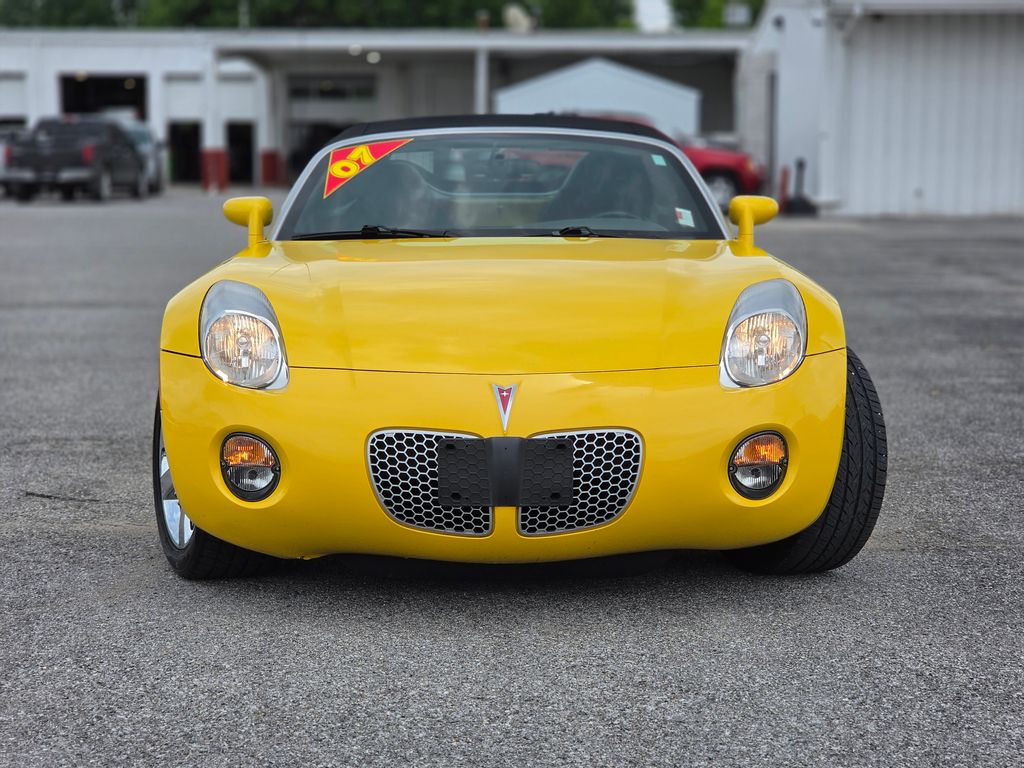 Used 2007 Pontiac Solstice Base with VIN 1G2MB35B17Y129016 for sale in Mount Carmel, IL