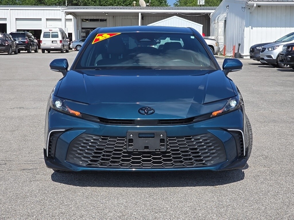2025 Toyota Camry photo 2