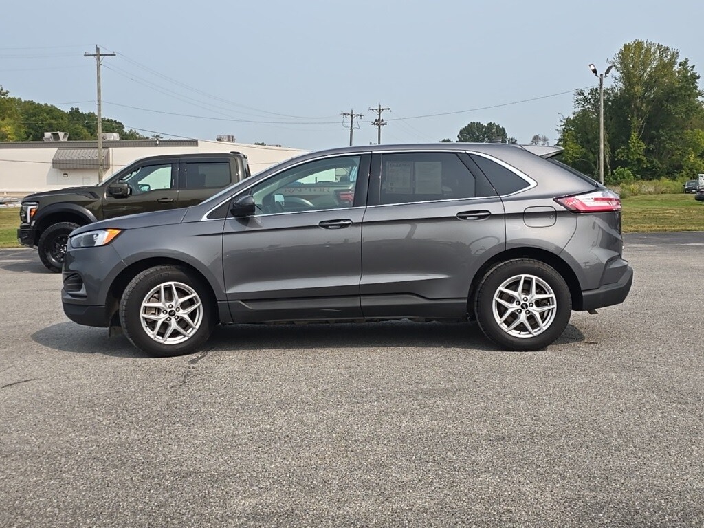 2024 Ford Edge SEL photo 4
