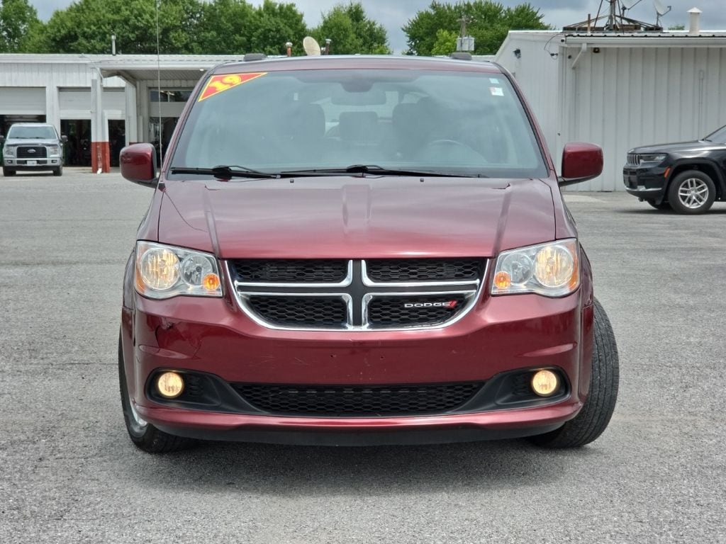 Certified 2019 Dodge Grand Caravan SXT with VIN 2C4RDGCG1KR660960 for sale in Mount Carmel, IL