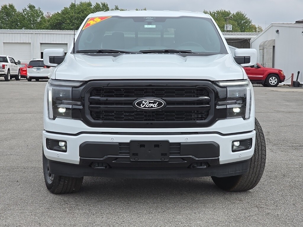 2025 Ford F-150 Lariat photo 2