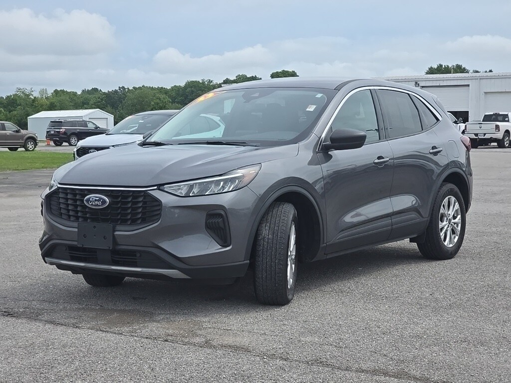 2023 Ford Escape Active photo 2