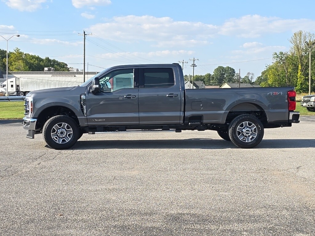 2026 Ford F-350 Lariat photo 4