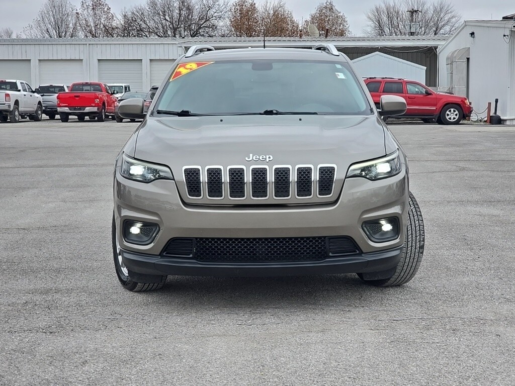 Used 2019 Jeep Cherokee Latitude Plus FWD SUV