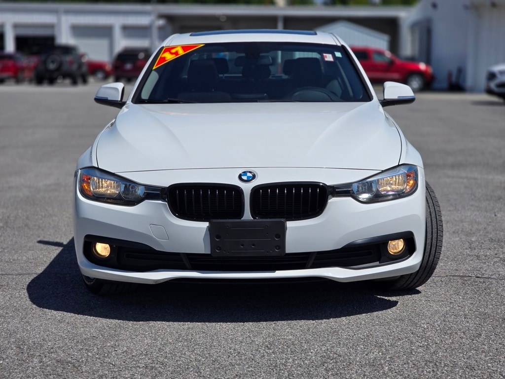 Used 2017 BMW 3 Series 320i with VIN WBA8A3C35HK693166 for sale in Mount Carmel, IL