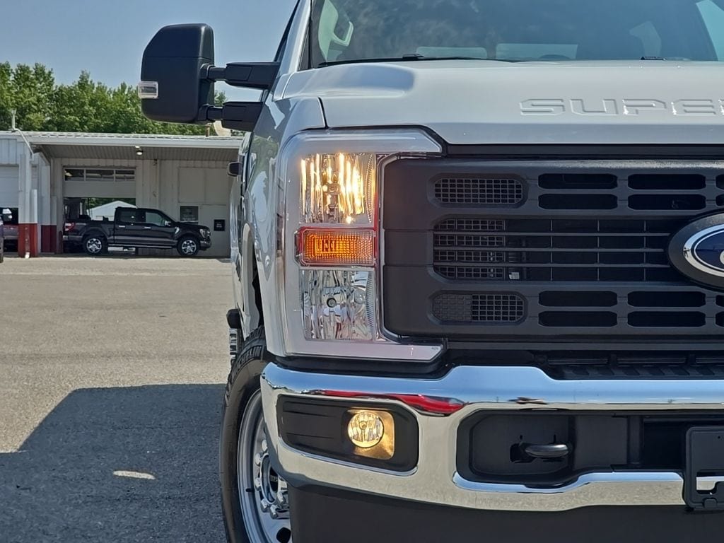 2026 Ford F-250 Super Duty XL - Photo 9
