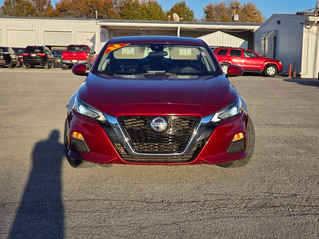Used 2022 Nissan Altima 2.5 SV Sedan