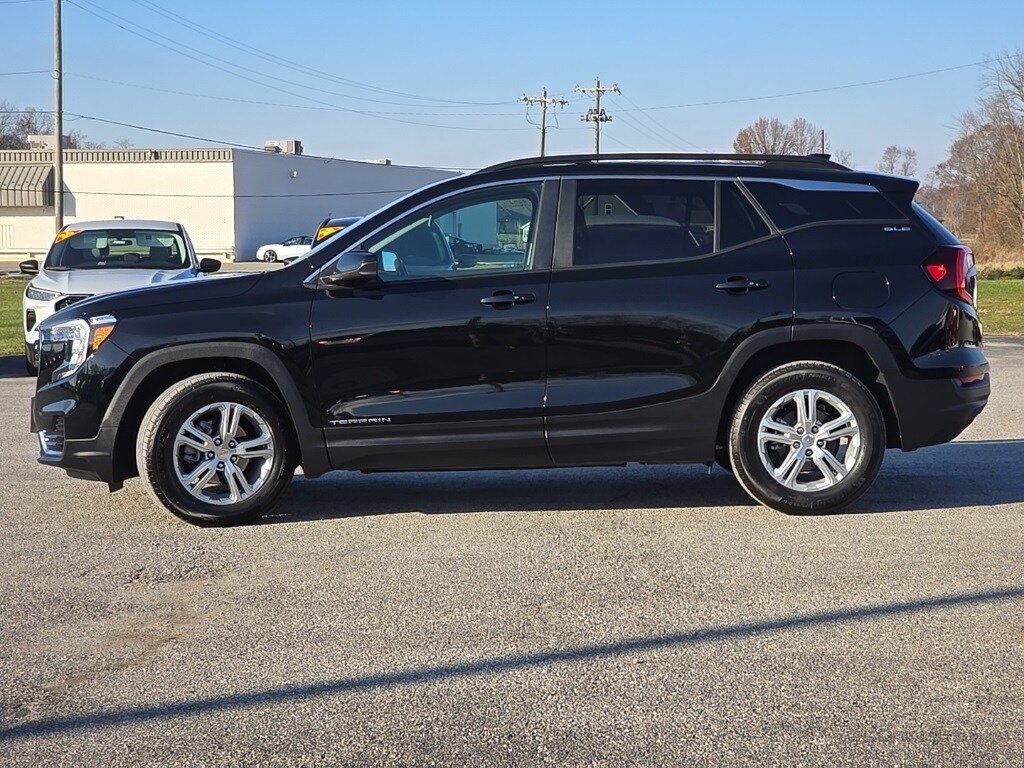 Used 2024 GMC Terrain SLE SUV