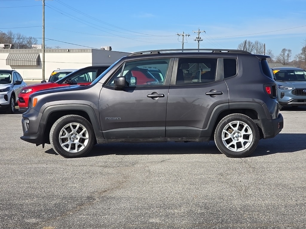 Used 2019 Jeep Renegade Latitude FWD SUV