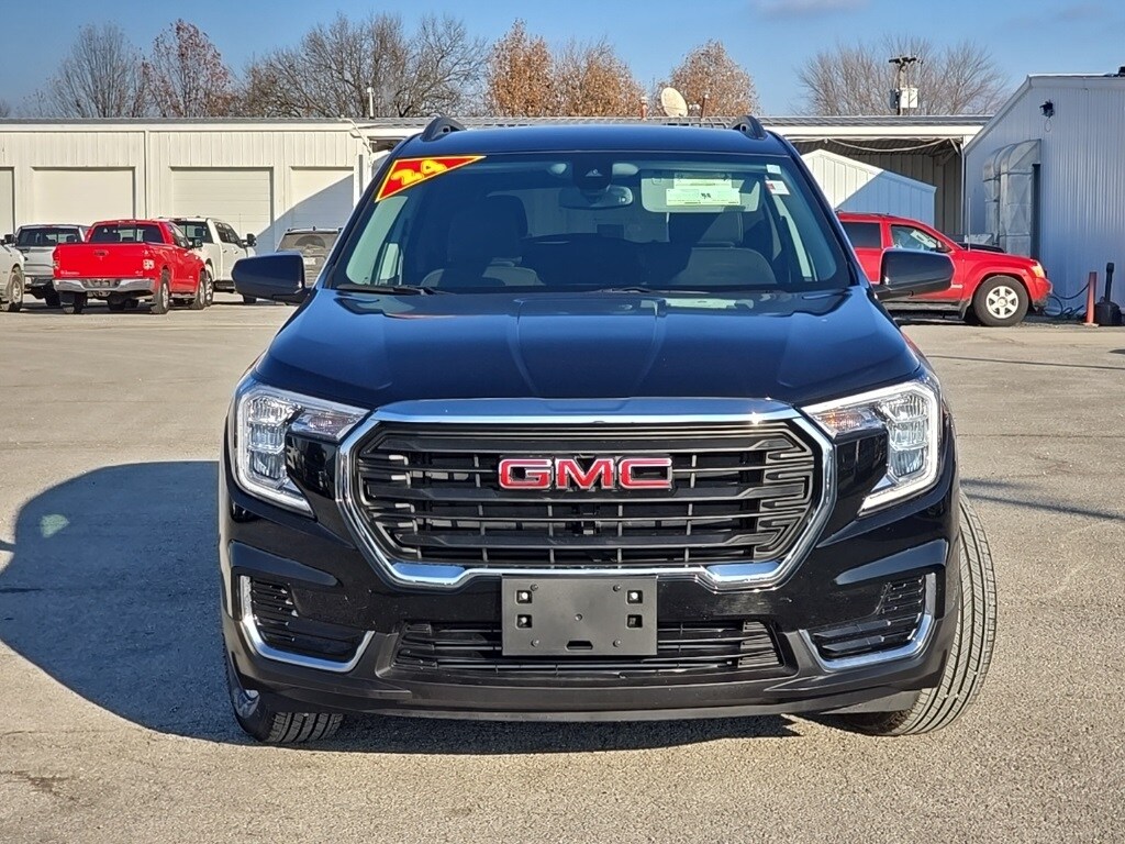 Used 2024 GMC Terrain SLE SUV