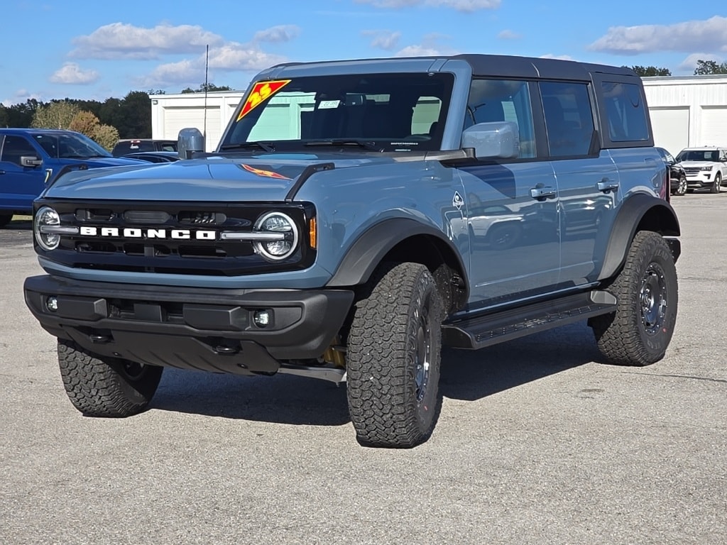 New 2025 Ford Bronco Outer Banks SUV