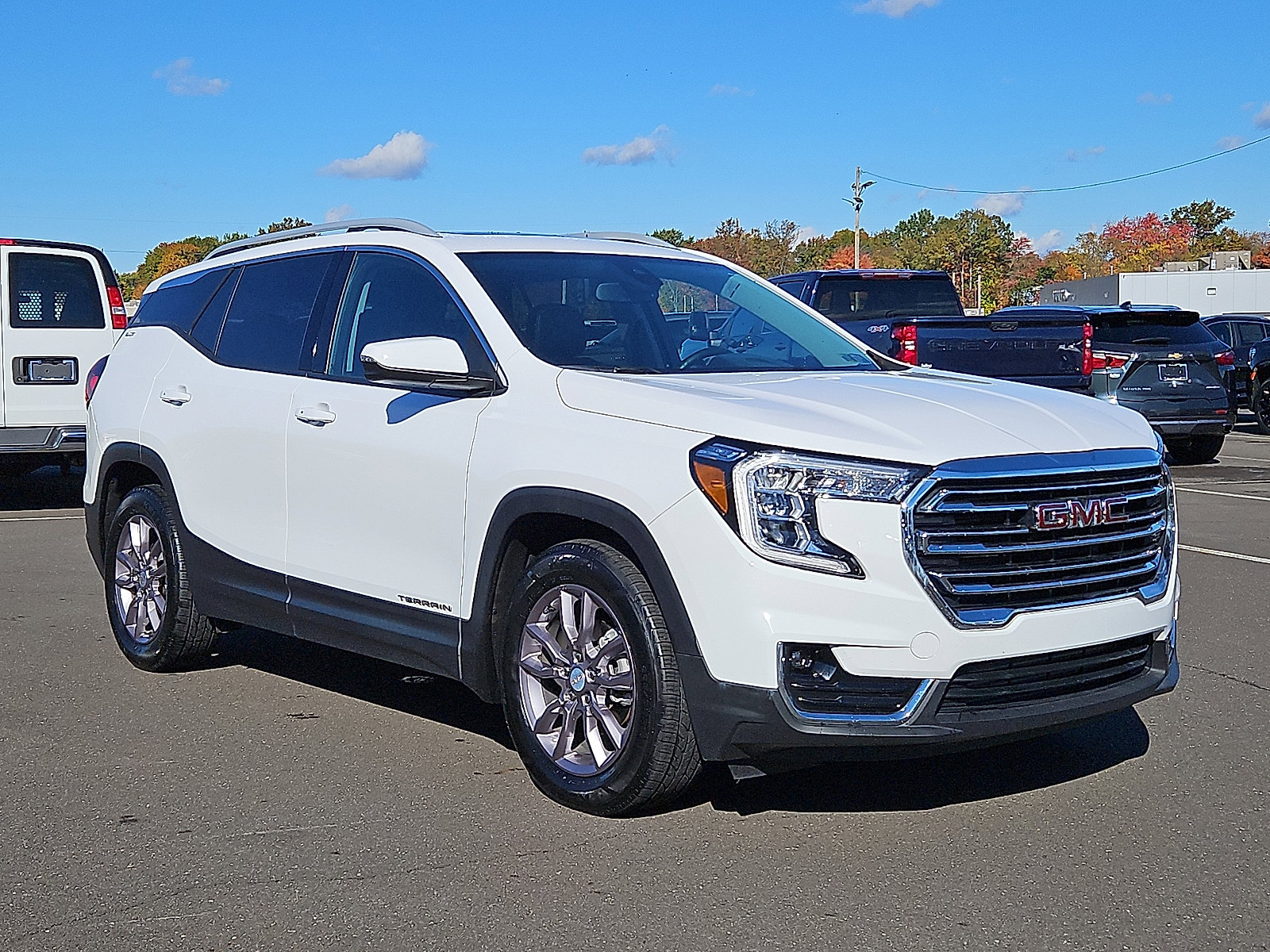 2023 GMC Terrain SLT's photo