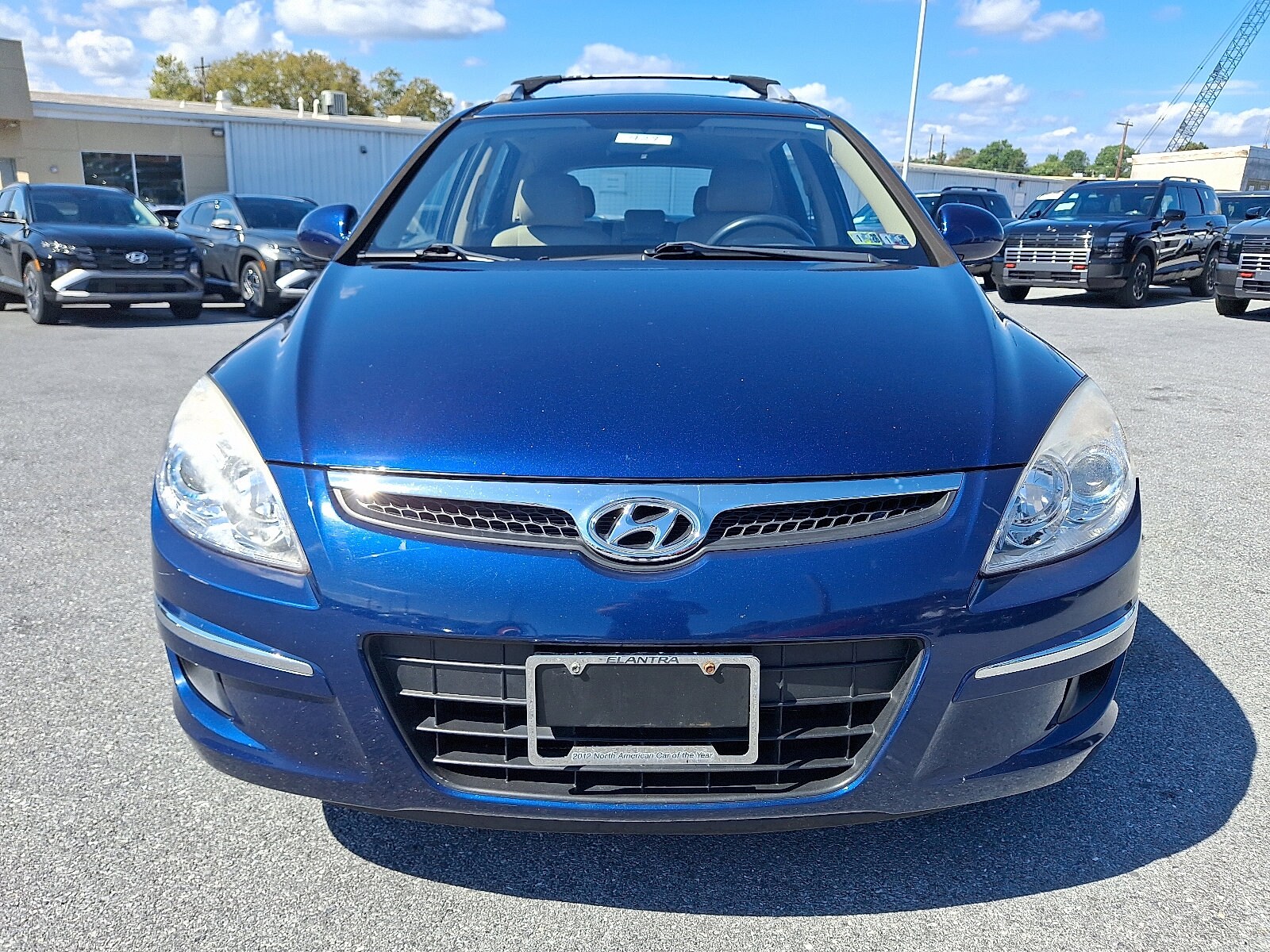 2012 Hyundai Elantra Touring GLS photo 2