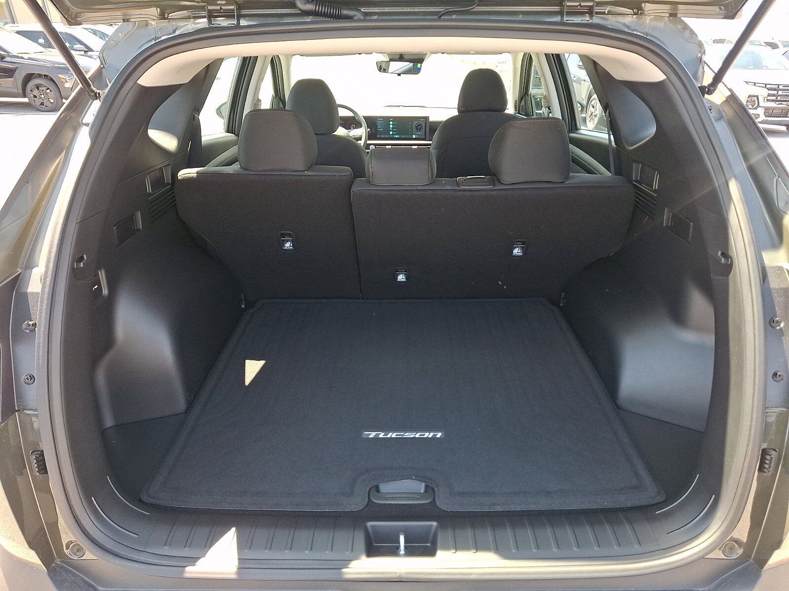 2025 Hyundai Tucson SE - Photo 28