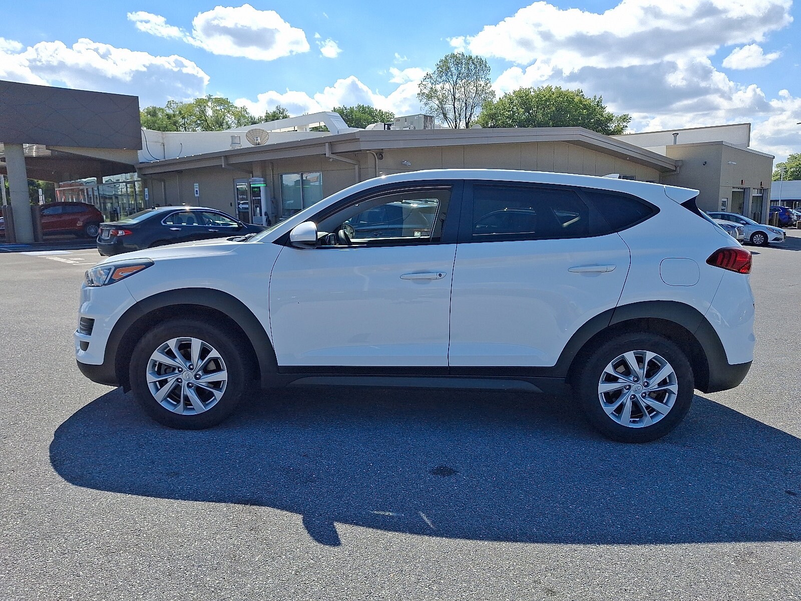2019 Hyundai Tucson SE photo 2