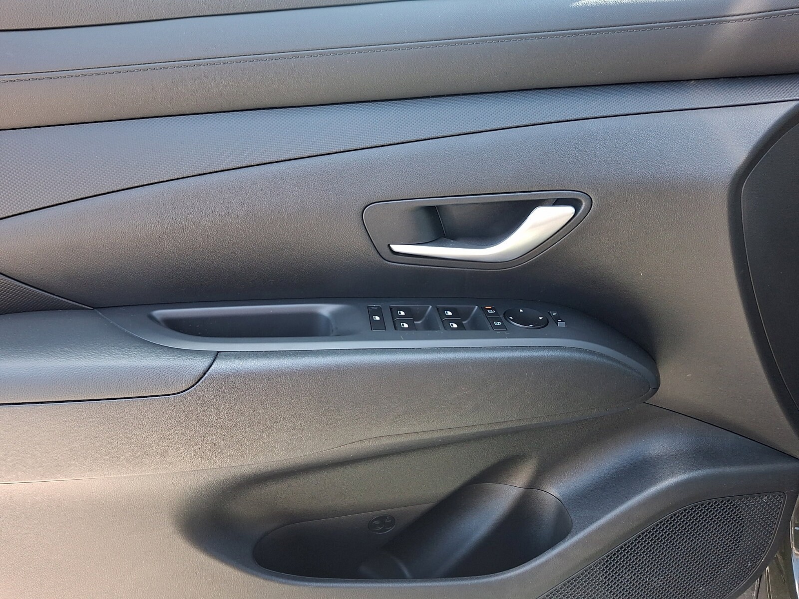 2025 Hyundai Tucson SE - Photo 12