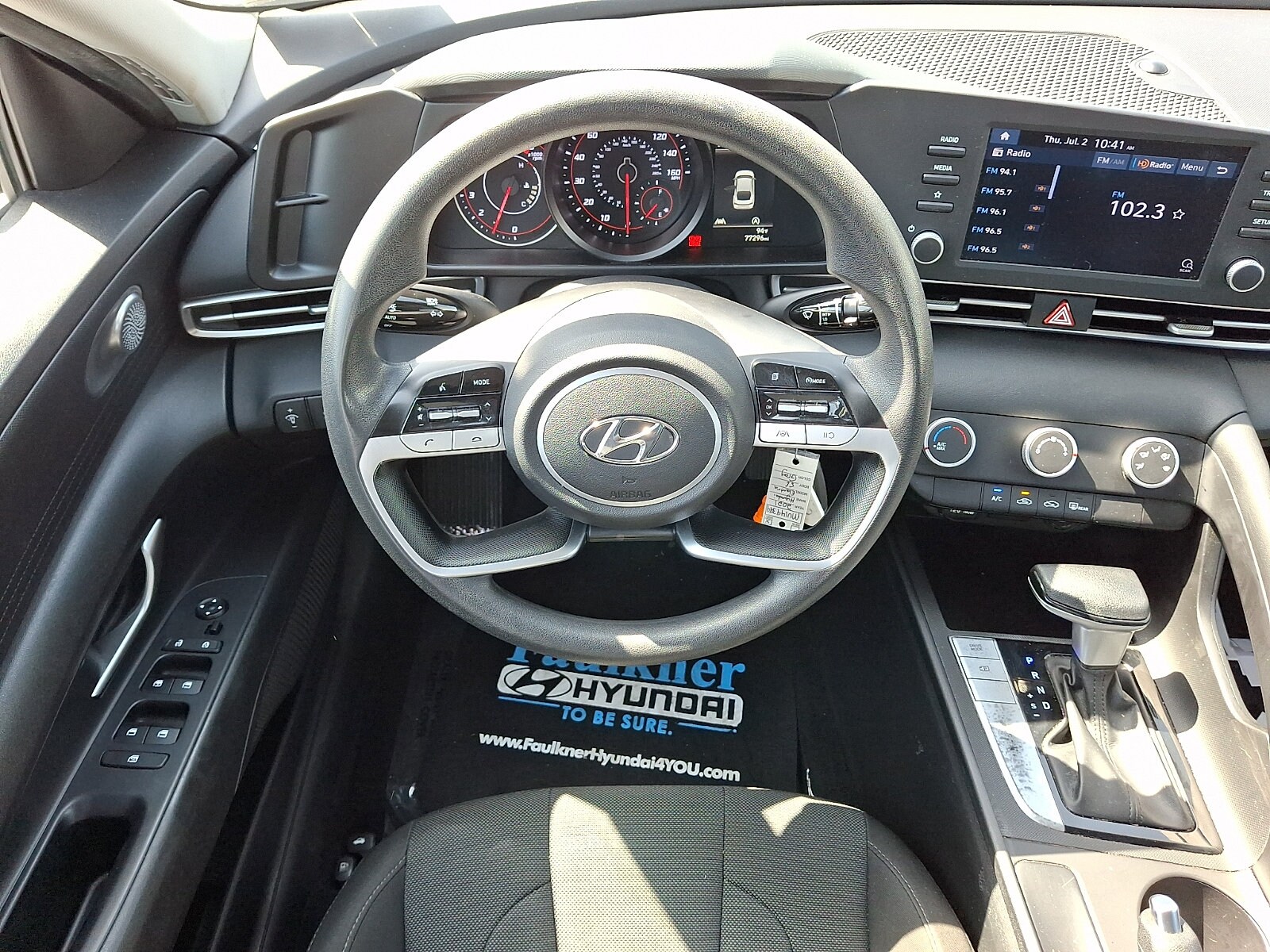 2021 Hyundai Elantra SE - Photo 11