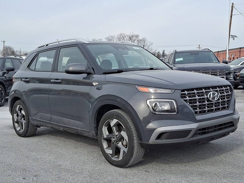 Certified 2023 Hyundai Venue SEL SEL IVT