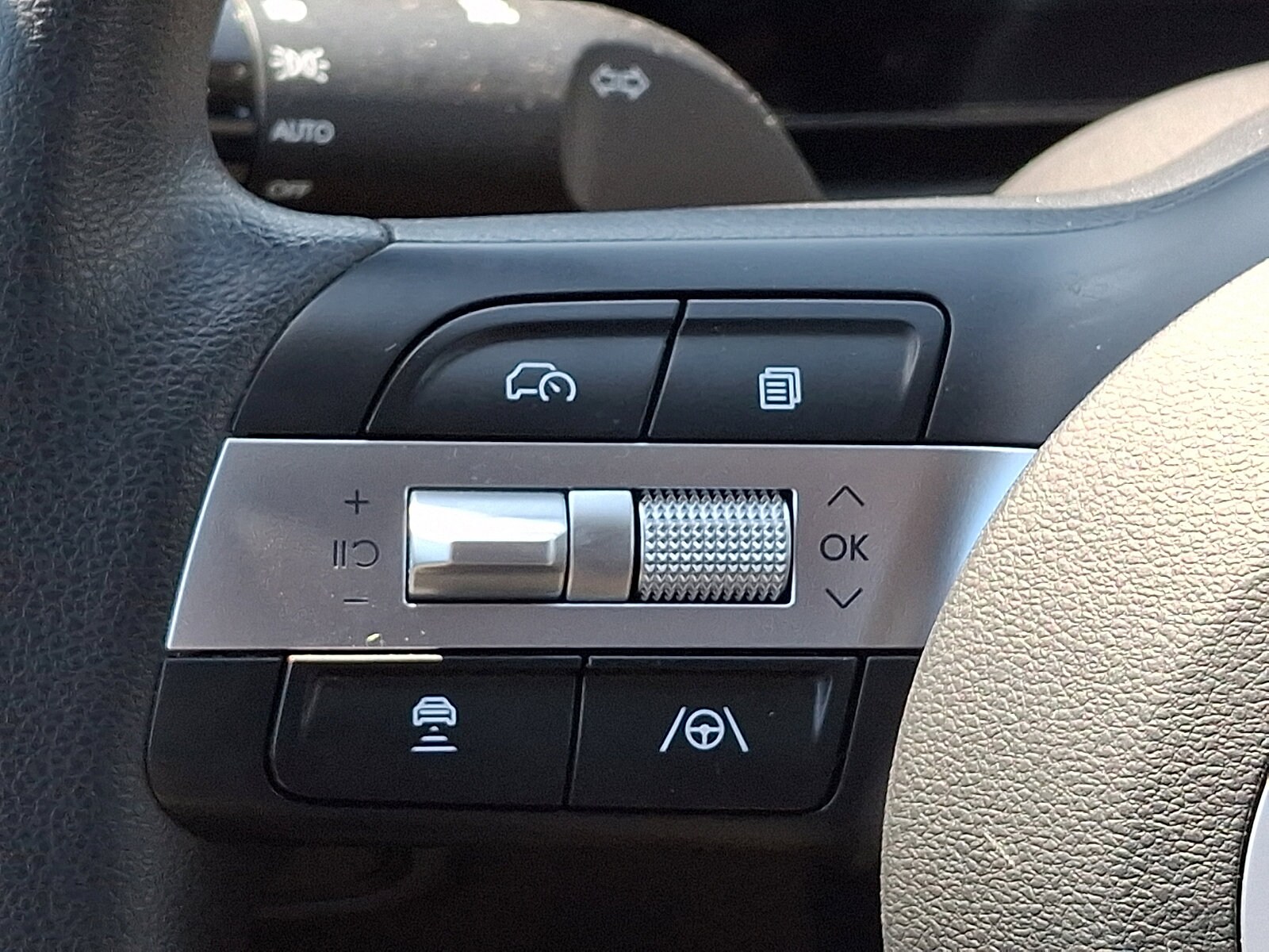 2025 Hyundai Tucson SE - Photo 20