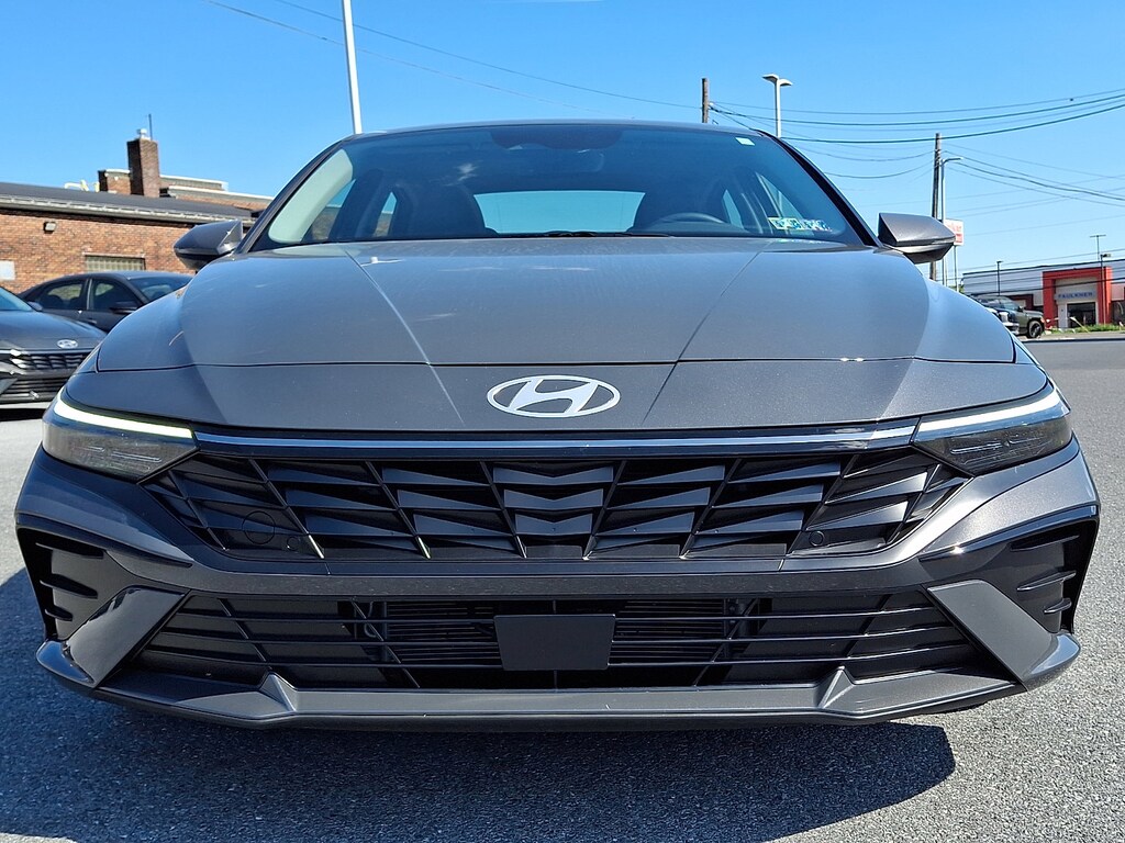 Certified 2025 Hyundai Elantra Hybrid Limited Limited DCT